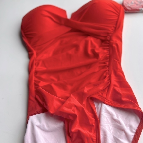 CALVIN KLEIN Women's Split-Neck Bandeau Removable-Strap Tummy-Control  Swimsuit - Picture 7 of 13